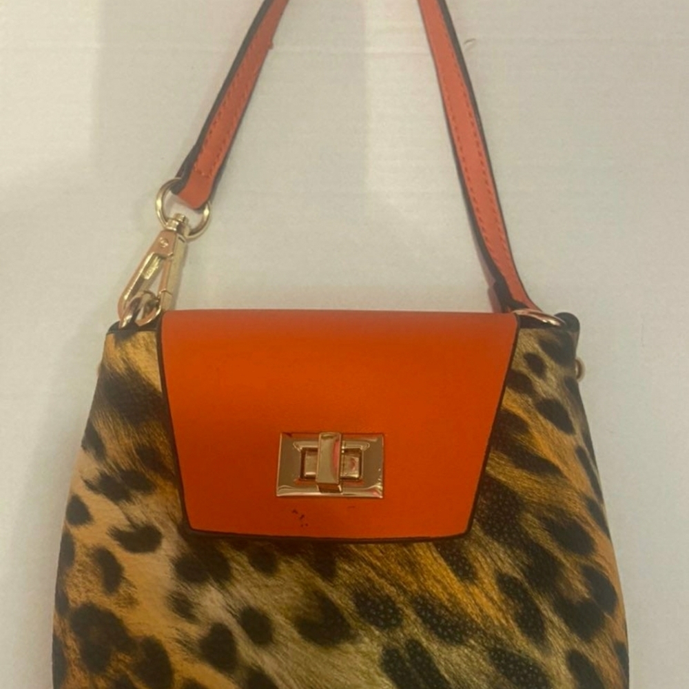 Mini vintage handbag